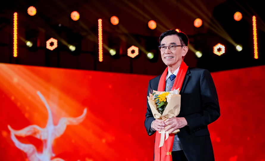 3nm刻蚀机＋100%国产替代！中微公司半年营收破50亿临港跑出“光速”半导体(图9)