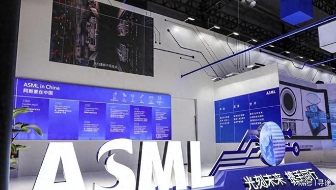 美国专家：中方从ASML手中囤积了大量进口的光刻机只为自研设备