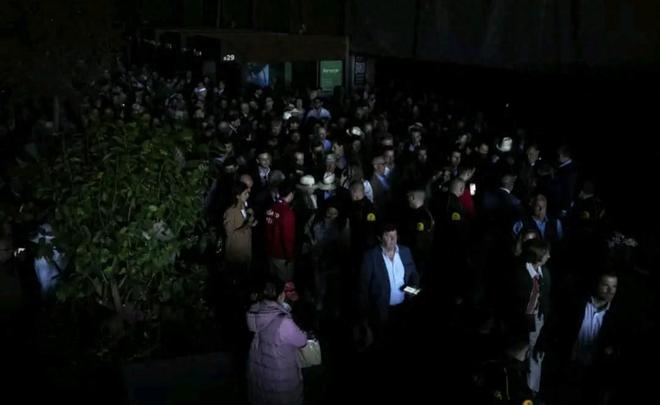 大停电的阴霾笼罩全球为何中国电力反而多到用不完？